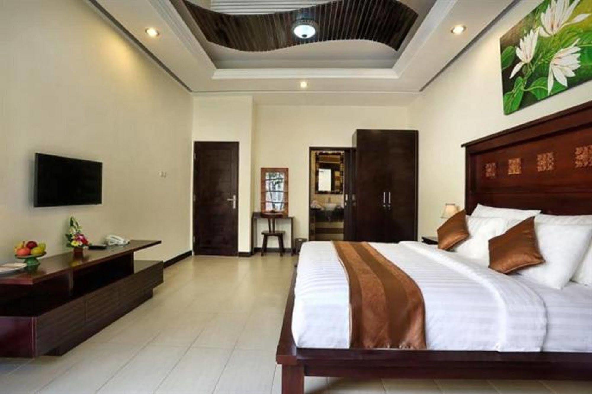 Hotel Argya Santi And 3*